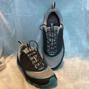 Under Armour women’s 10 gray, silver, turquoise Athletic Shoes, casual, running